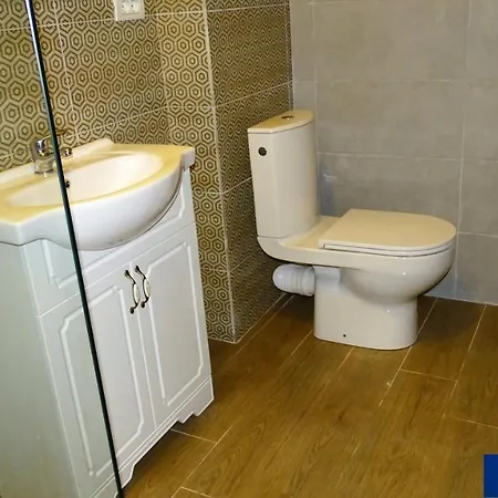 Ziz Apartments 6 *